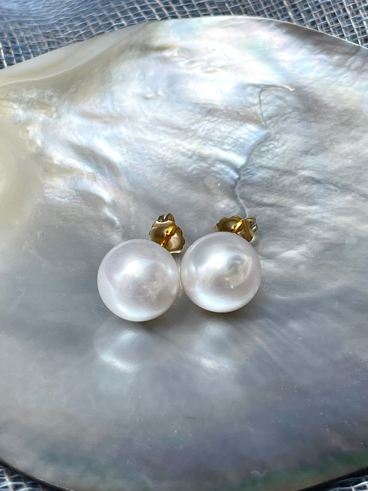 White Edison Pearl Studs