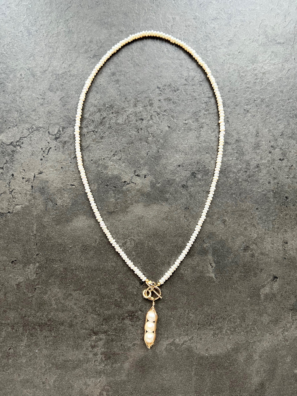 pearl peapod necklace