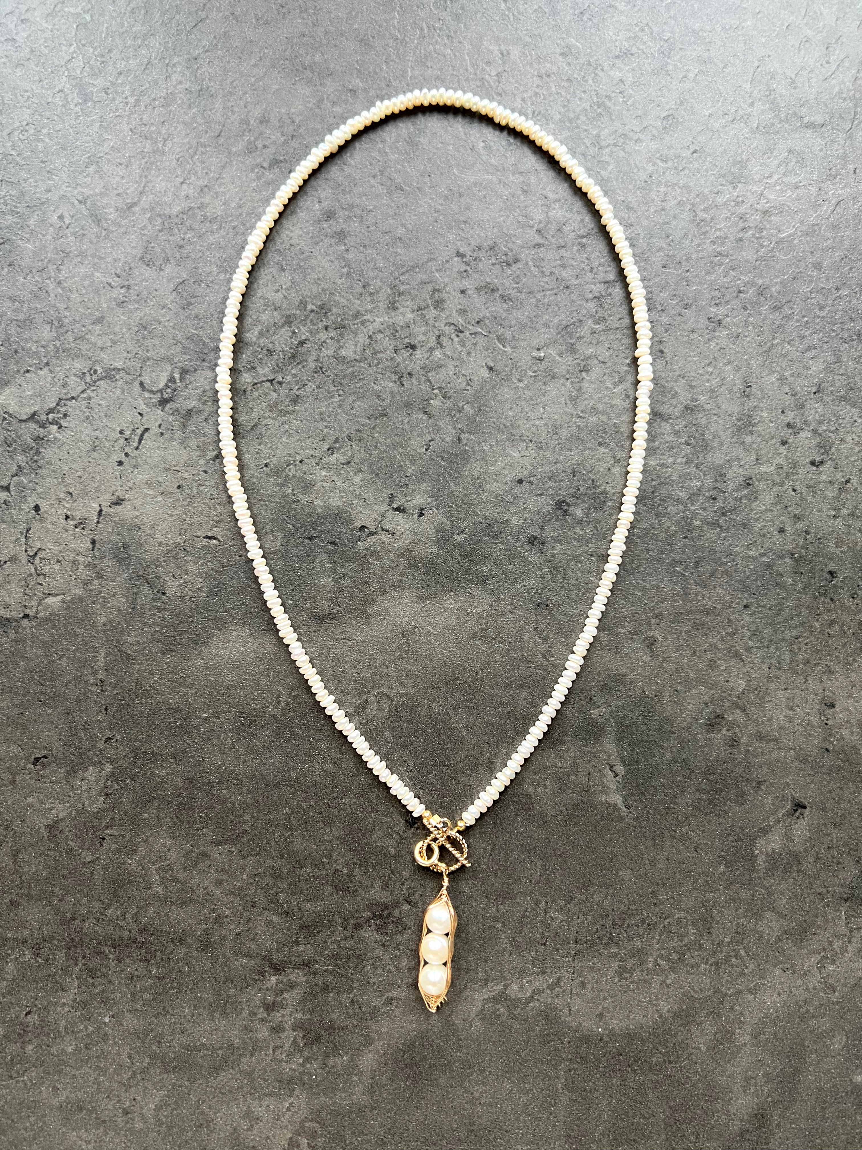 pearl peapod necklace