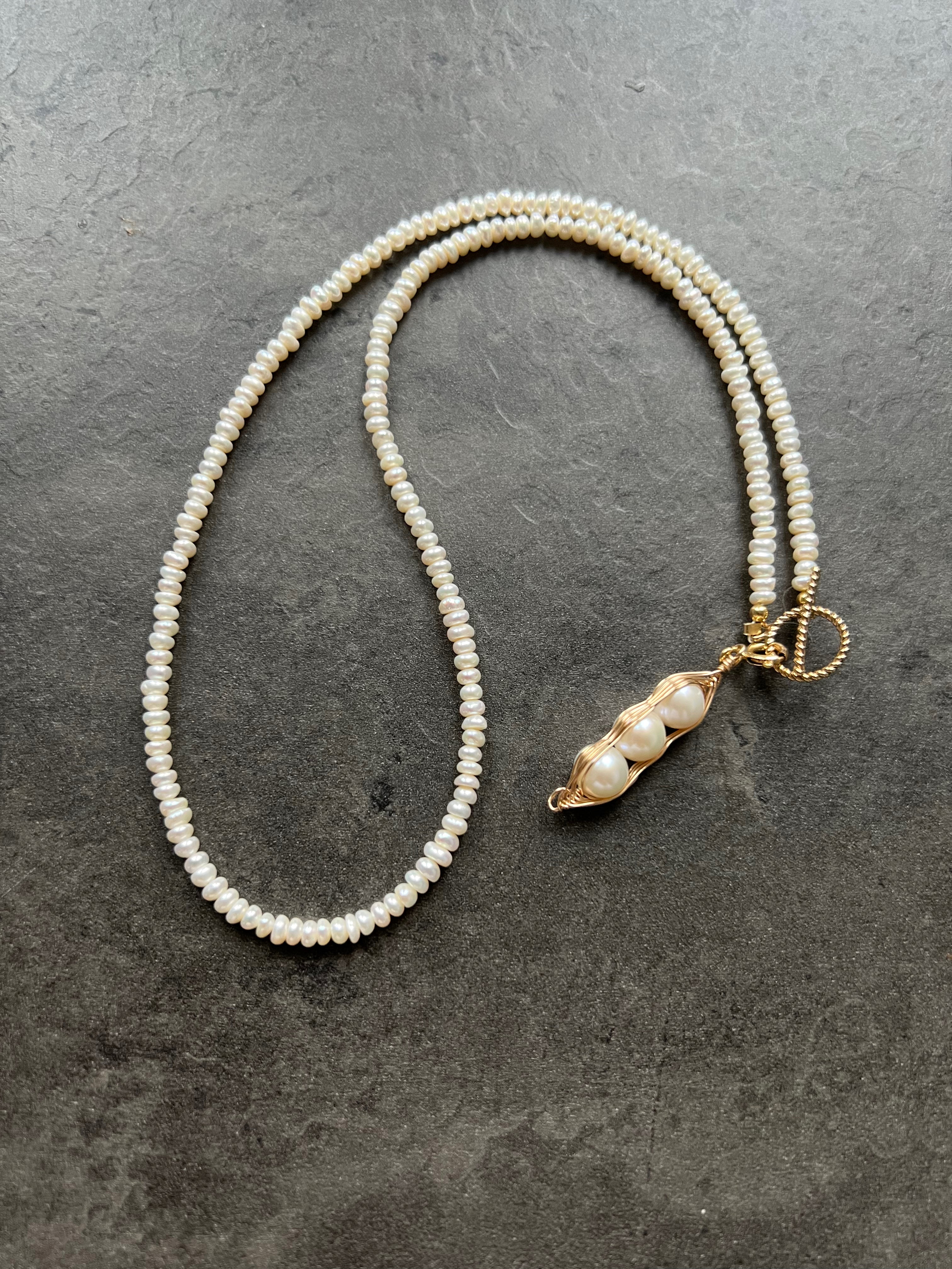 pearl peapod necklace