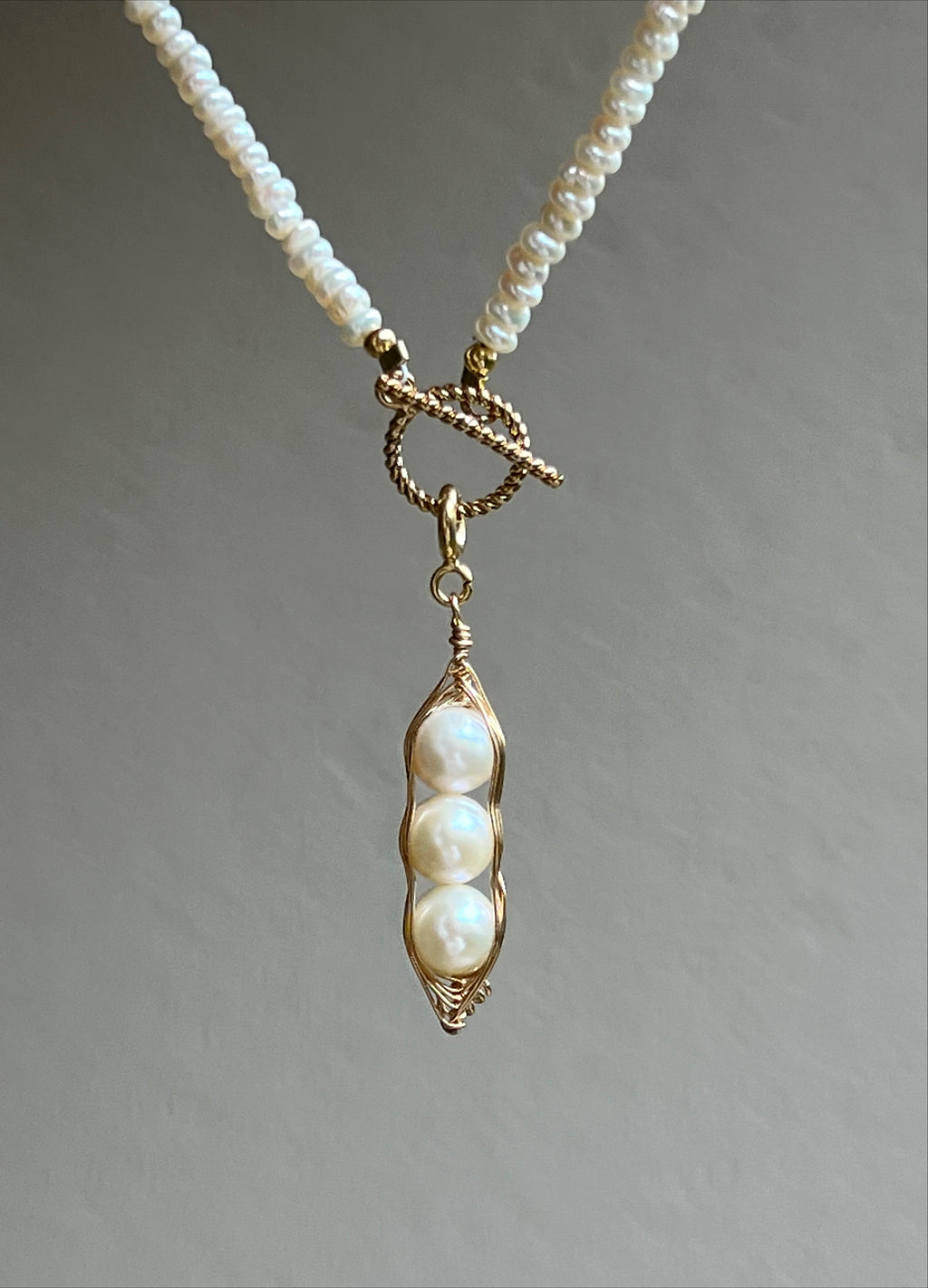 pearl peapod necklace