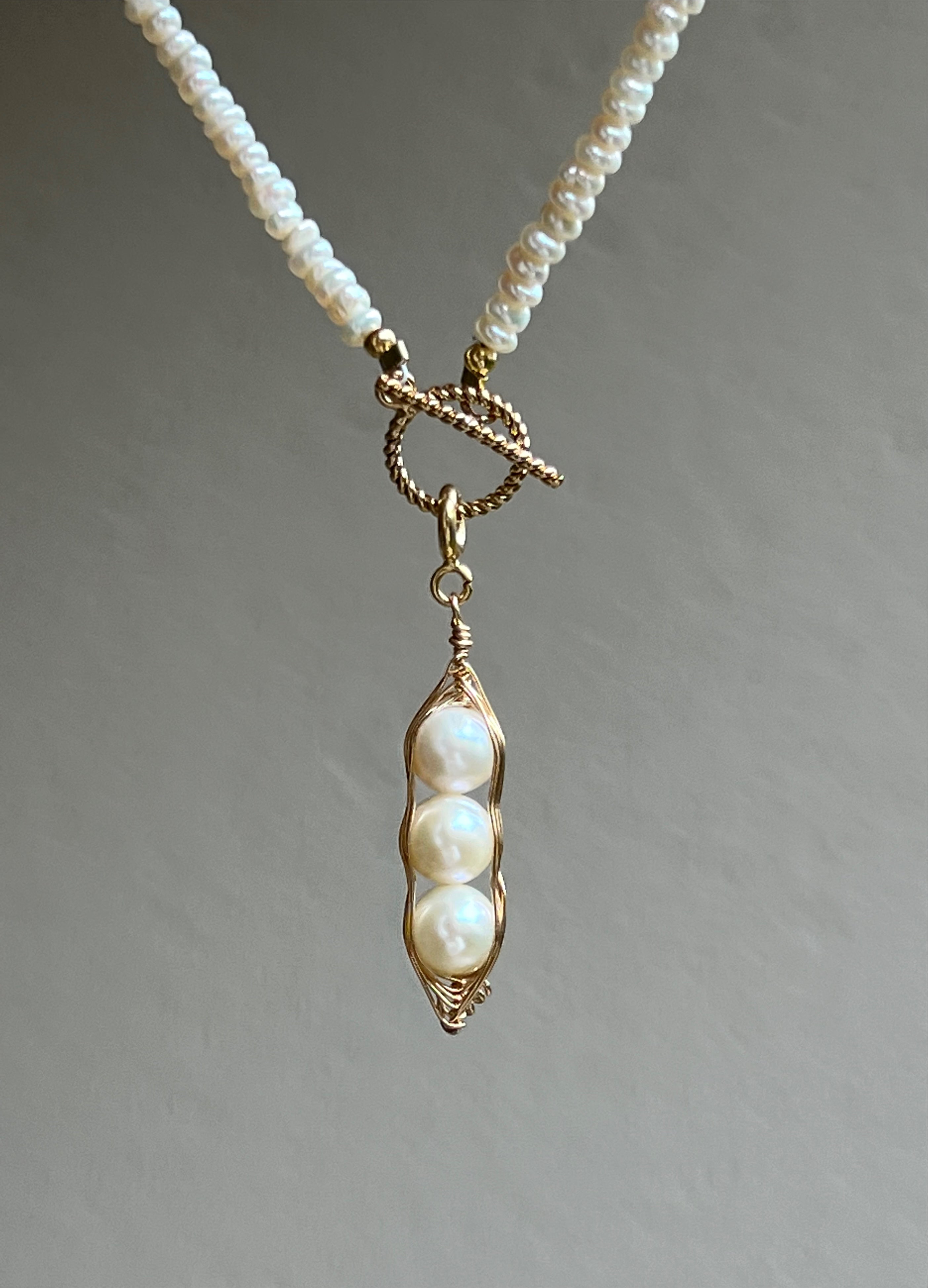 pearl peapod necklace