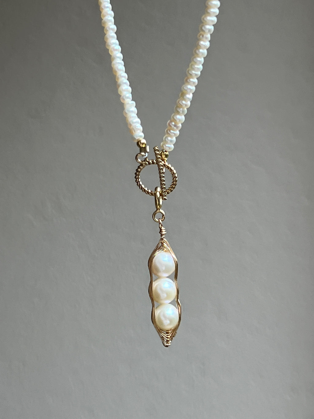 pearl peapod necklace