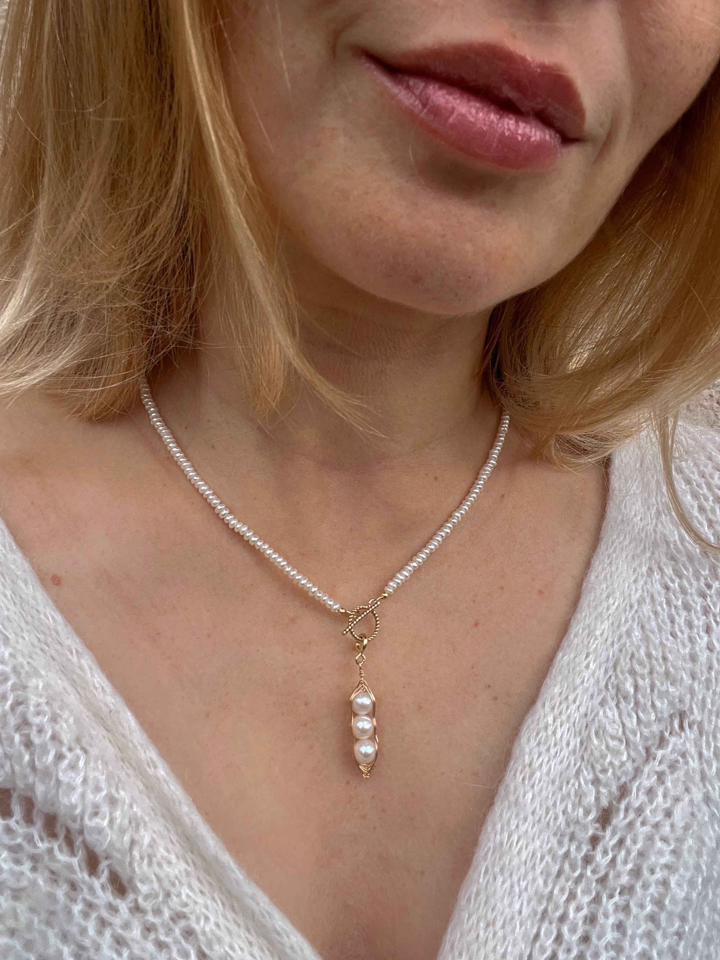 pearl peapod necklace