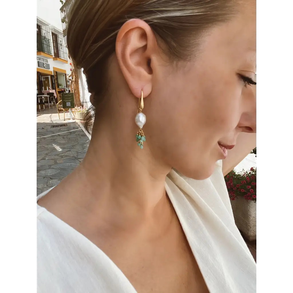 Natural kasumi pearls and emeralds cascade earrings gold