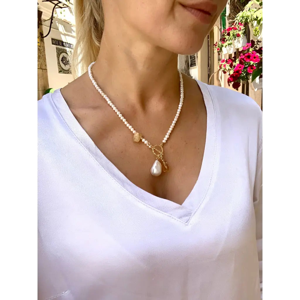 Natural pearl and raw citrine necklace with baroque pearl