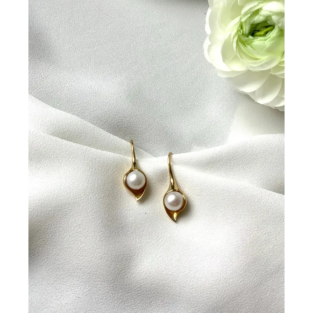 Natural pearls and gold plated 925 silver earrings leaf