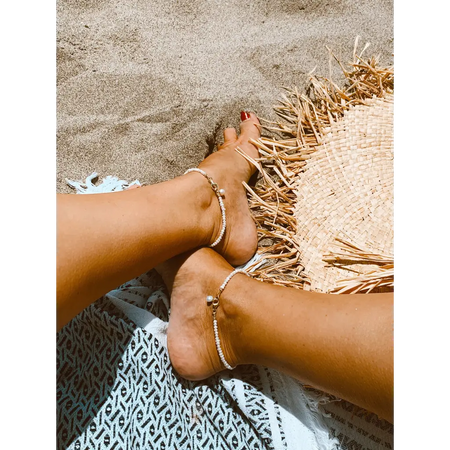 Pearl anklets with gold plated silver closure and pearl