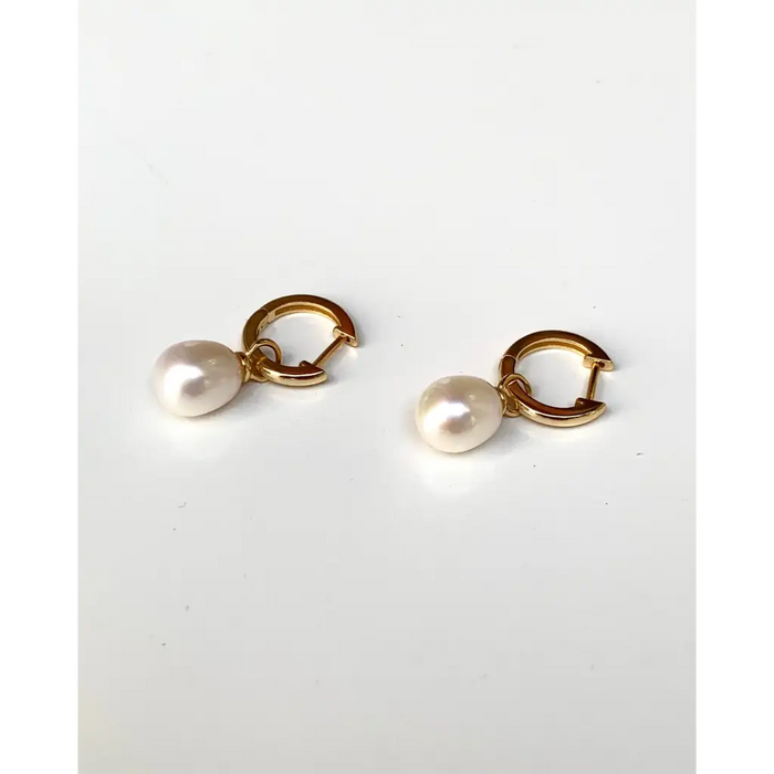 Pearl hoop earrings Cute classy pearl earrings made of gold