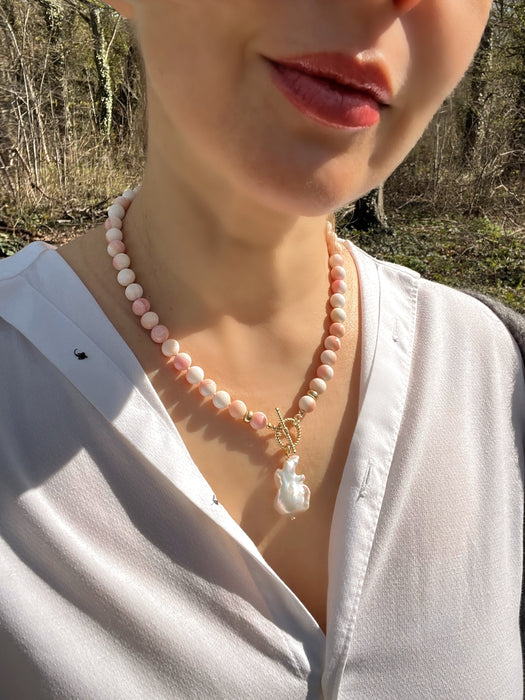 Queen Conch Shell Toggle Necklace With Baroque Pearl Pendant
