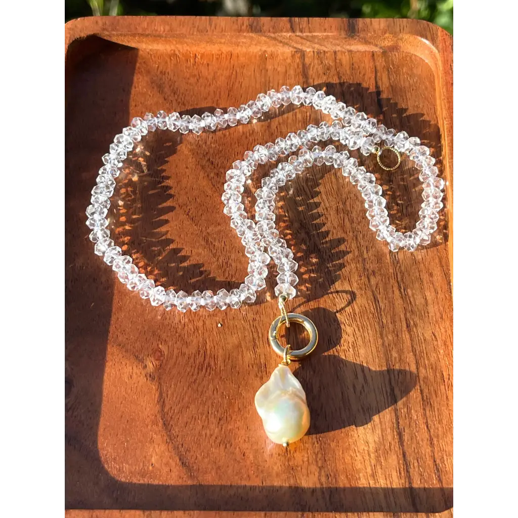 Rock crystal and baroque pearl beaded necklace Estrella Del