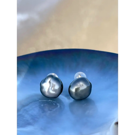 Tahitian keshi pearl stud earrings solid gold 18k