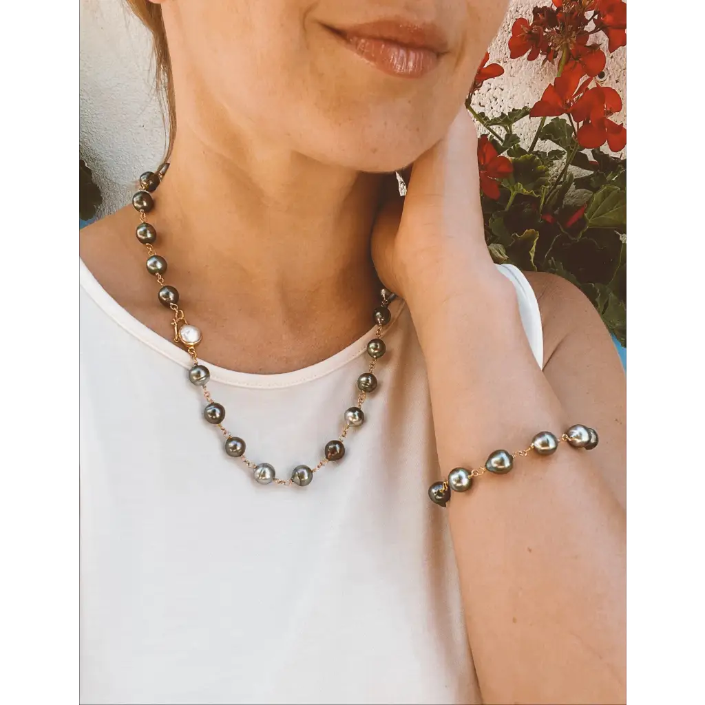 Tahitian pearl necklace and bracelet set only necklace